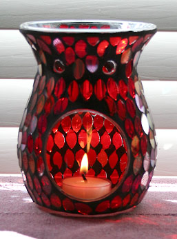 Romantic Red Petals Mosaic Glass Aromatherapy Diffuser
