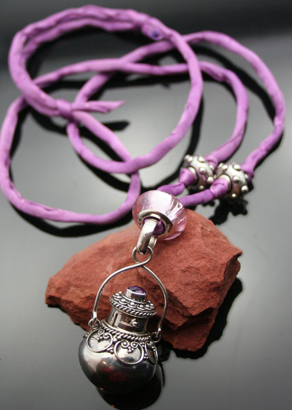 Bali aromatherapy pendant for your essential oils