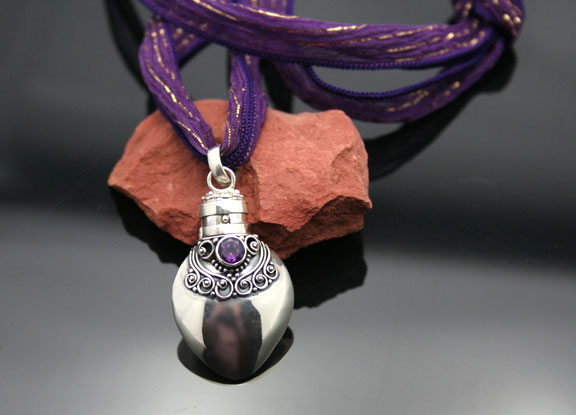Aromatherapy pendant from Bali